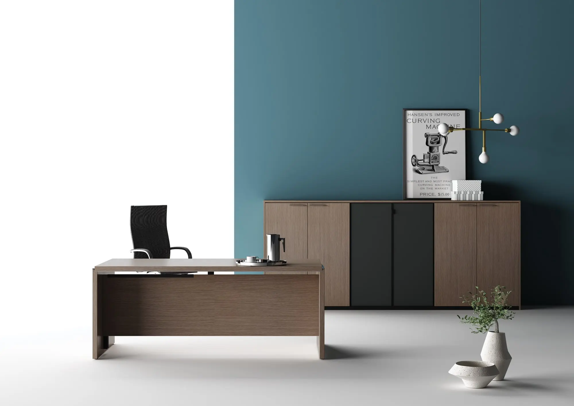 DEKKO Interiors | Αισθητική & Εργονομία στα Έπιπλα Γραφείου Asset – γραφείο με μεταλλική κατασκευή Η χαρακτηριστική σχεδίαση του γραφείου Asset Executive Office με μεταλλική κατασκευή ενισχύει την απλότητα των τετράγωνων σχημάτων και των ευθειών γραμμών. Ένα γραφείο που παραμένει τονισμένο με την πάροδο του χρόνου χάρη στα αυστηρά σχήματα και τον δυνατό σχεδιασμό του. Η σημαντική επιφάνεια εργασίας μελαμίνης, με πάχος 38 mm, στηρίζεται από τετράγωνα ατσάλινα πόδια, L. 80 mm, που υπογραμμίζουν τη στιβαρότητα και τη στιβαρότητα της κατασκευής. Τα πόδια ενώνονται, δύο προς δύο, με μια ορθογώνια εγκάρσια ράβδο (Π. 80 mm Υ. 30 mm) και είναι εξοπλισμένα με ένα ατσάλινο ένθετο εφοδιασμένο με πόδι ισοπέδωσης. Δύο δοκοί κάτω από το δάπεδο, συγκολλημένες στις εγκάρσιες δοκούς του σκέλους, ολοκληρώνουν τη δομή, σταθεροποιώντας την επιφάνεια εργασίας. Ιδιαίτερη προσοχή έχει δοθεί στις λεπτομέρειες: ένα μεταλλικό περίβλημα σε σχήμα χάλυβα (πάχους 1,2 mm), έχει σχεδιαστεί για να κρύβει την εγκάρσια δοκό του ποδιού, ενώ ένα πλαίσιο αλουμινίου ακολουθεί το προφίλ τόσο της δομής όσο και της κορυφής, δίνοντας κομψότητα στο σύνολο. τραπέζι.